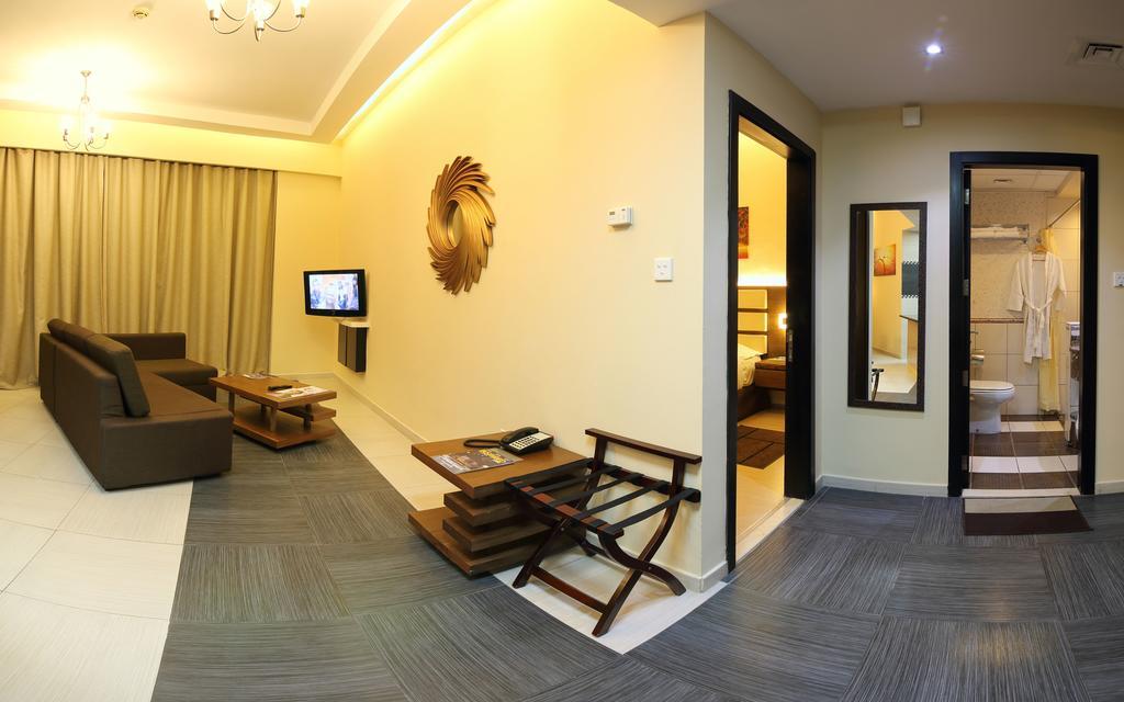 Down Town Apartment *